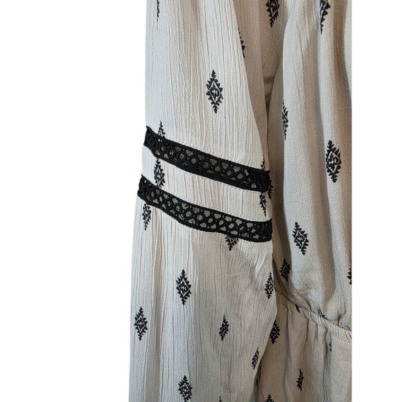 Maurices Dress Womans Large Tan Boho Aztec Southwest Off Shoulder NWT - Picture 8 of 12